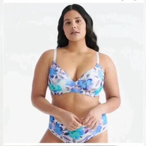 Knix Wing Woman Contour Floral Painted Bloom  Size 4